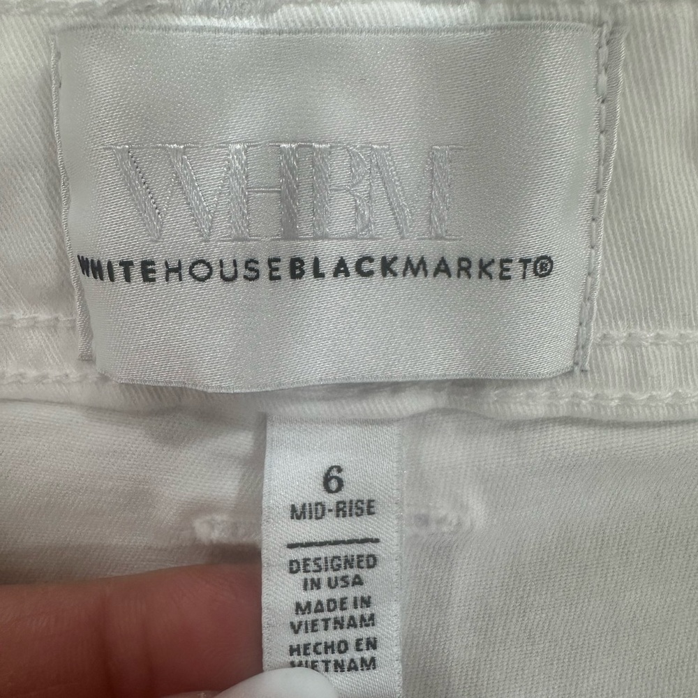White House Black Market  White mid-rise size 6 straight cropped pants. NWT - Picture 15 of 16